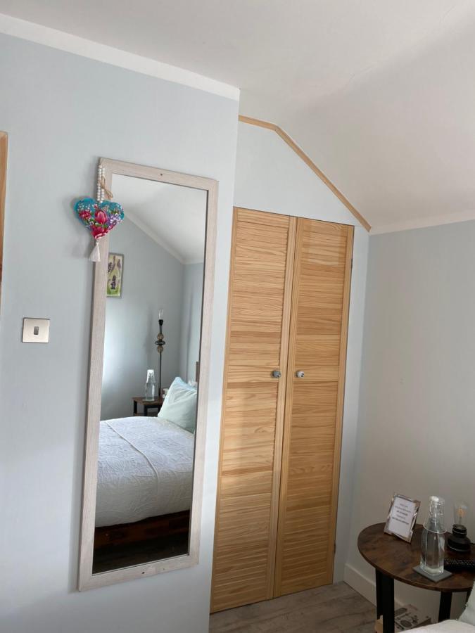 Cosy Double Room In A Seaside Cottage Crafthole Екстериор снимка
